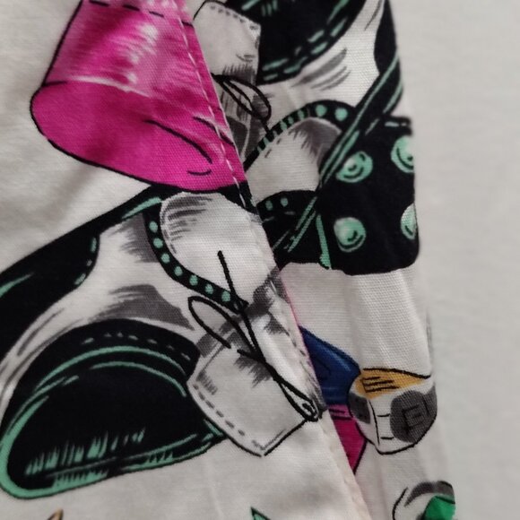 TAIL Women’s Golf Shorts Size 10 Multicolor Golf Print Casual Resort Shorts - Picture 7 of 10